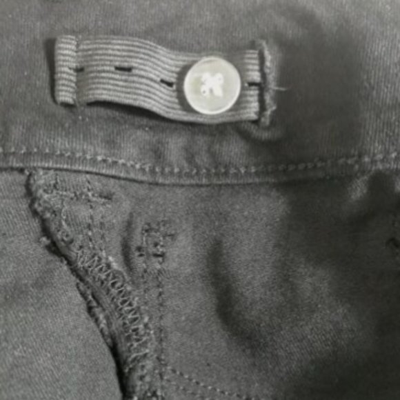 Arizona Womens Shorts Plus Size 16.5 W32.5 cuffed Hem Stretch MIDI Black - Picture 8 of 8